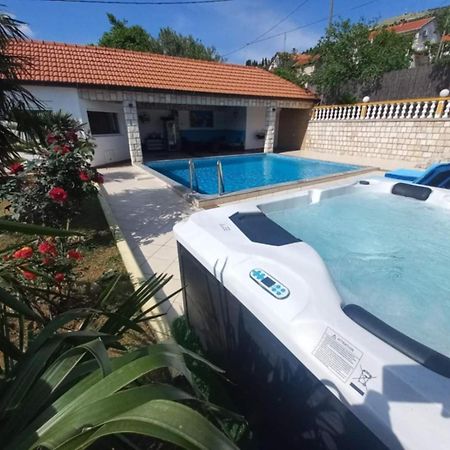 Apartment Oaza Mostar Esterno foto